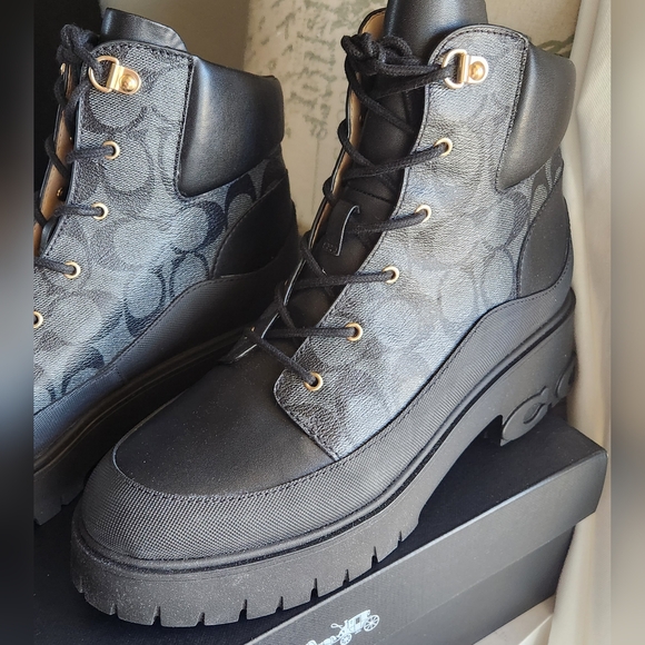 COACH Royce Sig Boot Black & Coal NWT - Picture 8 of 13